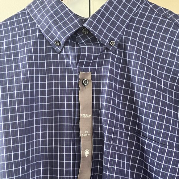 Men's Big & Tall Casual Button-Down Shirt - Picture 2 of 5